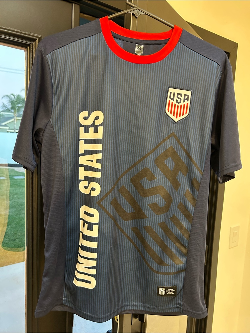 2023 USA Soccer Federation Tee - Navy with Red Trim. Size Medium - Picture 5 of 10
